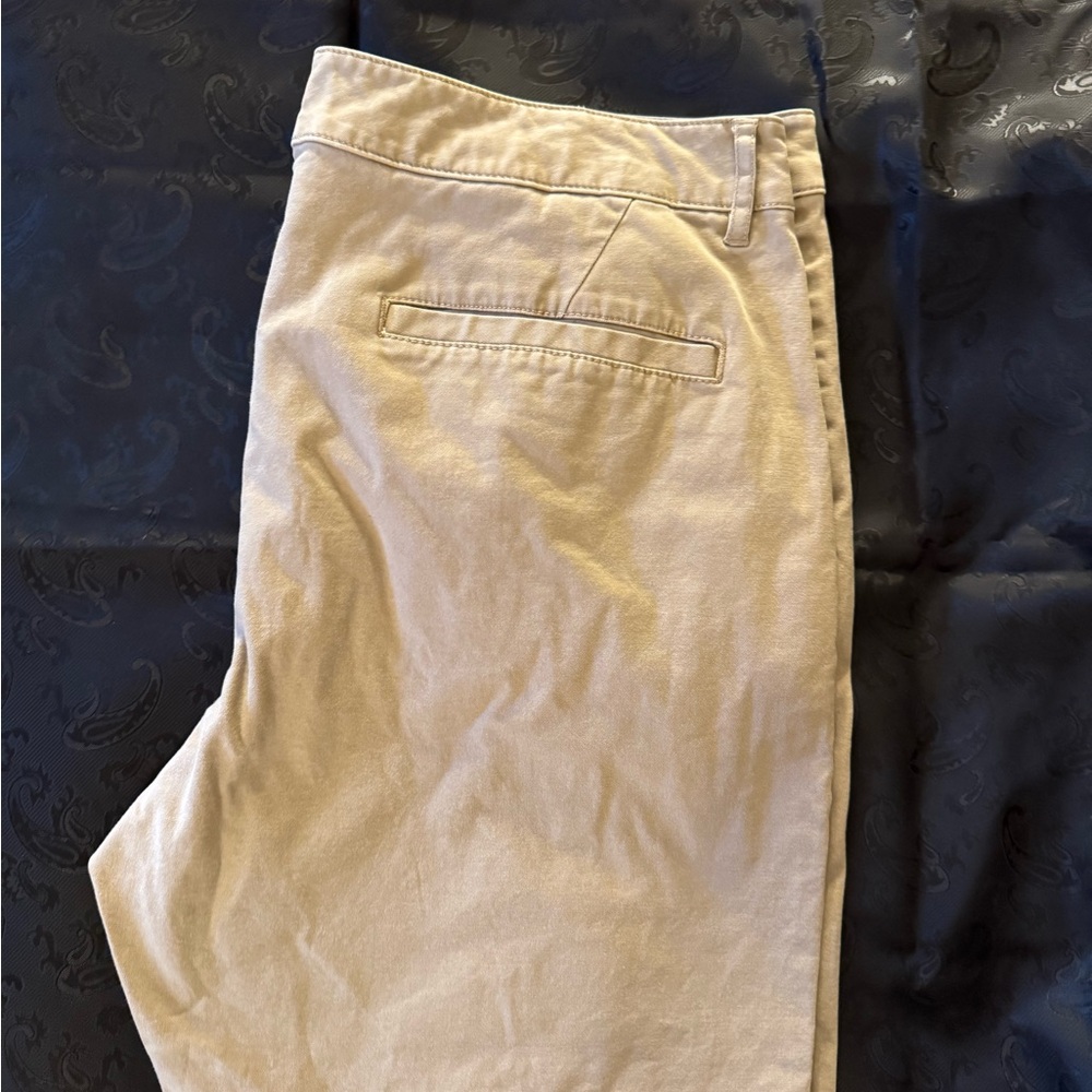 Men's ASOS Casual Chino Shorts in Khaki ~ 36” waist